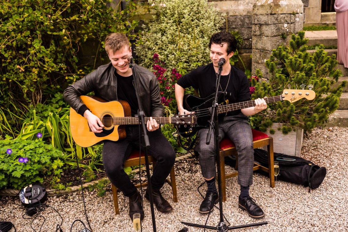 Acoustic duo background music