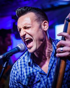 The Houndogs Live Photo