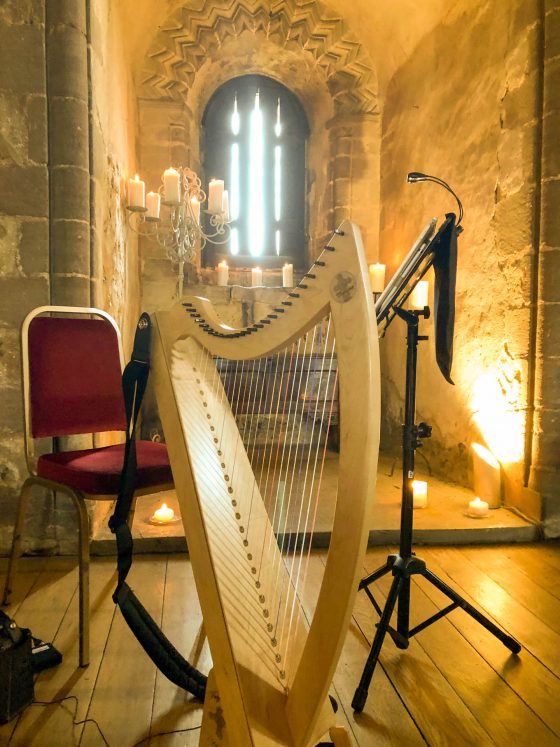 Small harp with candles
