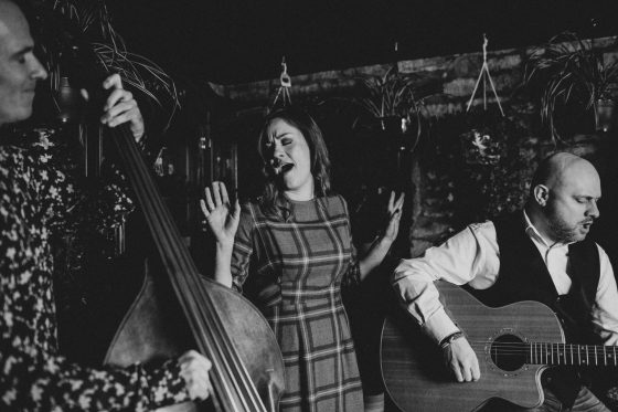 The Roamantics - Acoustic Band