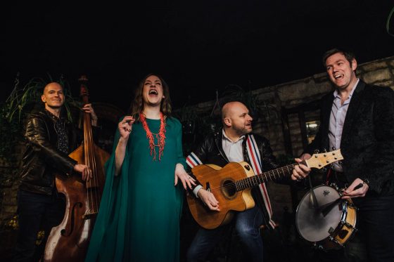 The Roamantics - Acoustic Band