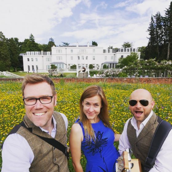 The Roamantics - Strolling Band