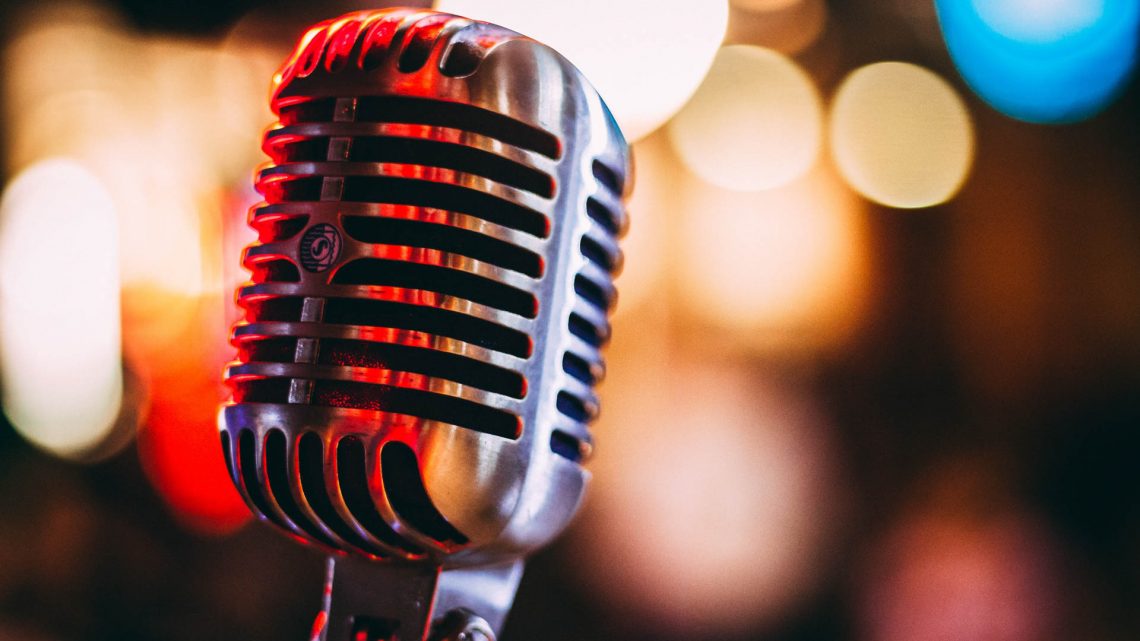 retro mic